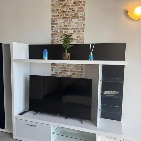 Apartment Modern Design & Panoramic Views - Fully Renovated In Playa Paraiso, Tenerife *